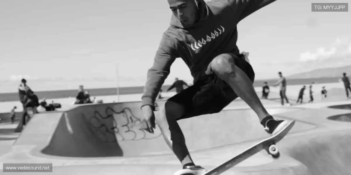 📱边看边聊,与全球球迷共享精彩时刻!💬